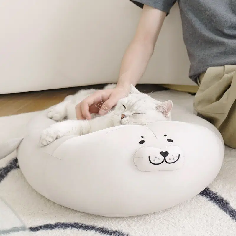 Luxury cat bed